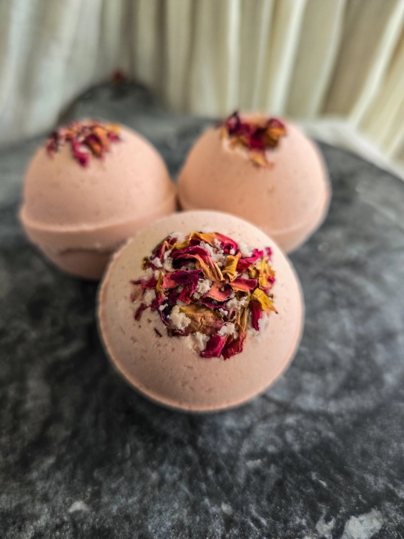 Gnat and Bee Gypsy Rose Bath Bomb